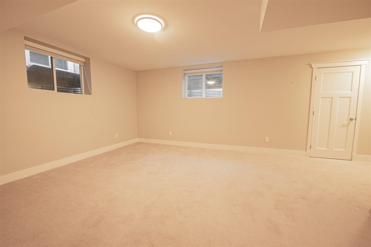 Hot Tub / Spa Photo of 16076 28a Avenue, Surrey, BC