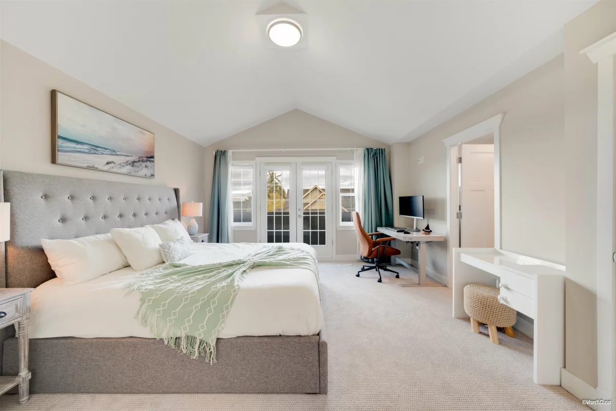 Laundry Room Photo of 16076 28a Avenue, Surrey, BC