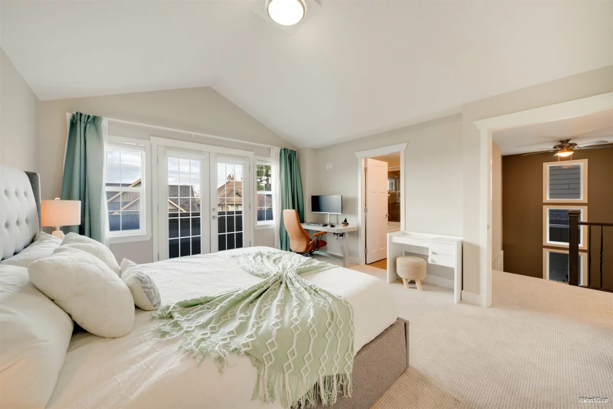 Mudroom Photo of 16076 28a Avenue, Surrey, BC