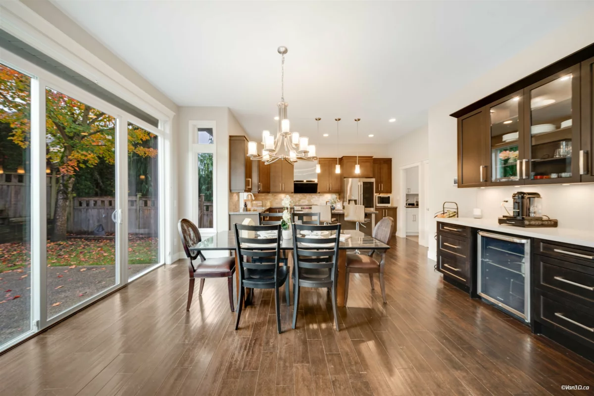 Primary Bathroom Photo of 16076 28a Avenue, Surrey, BC