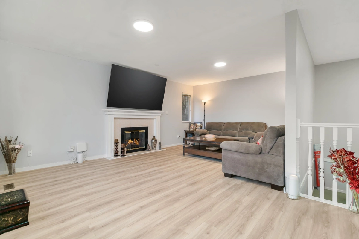 Breakfast Nook Photo of 35486 Sandy Hill Road, Abbotsford, BC