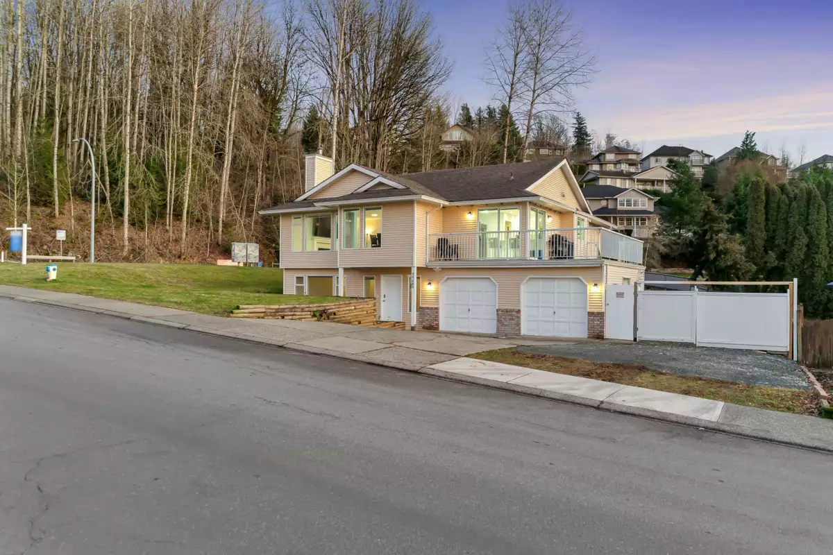 Dining Area Photo of 35486 Sandy Hill Road, Abbotsford, BC