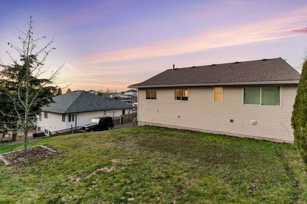 Garden / Landscaping Photo of 35486 Sandy Hill Road, Abbotsford, BC