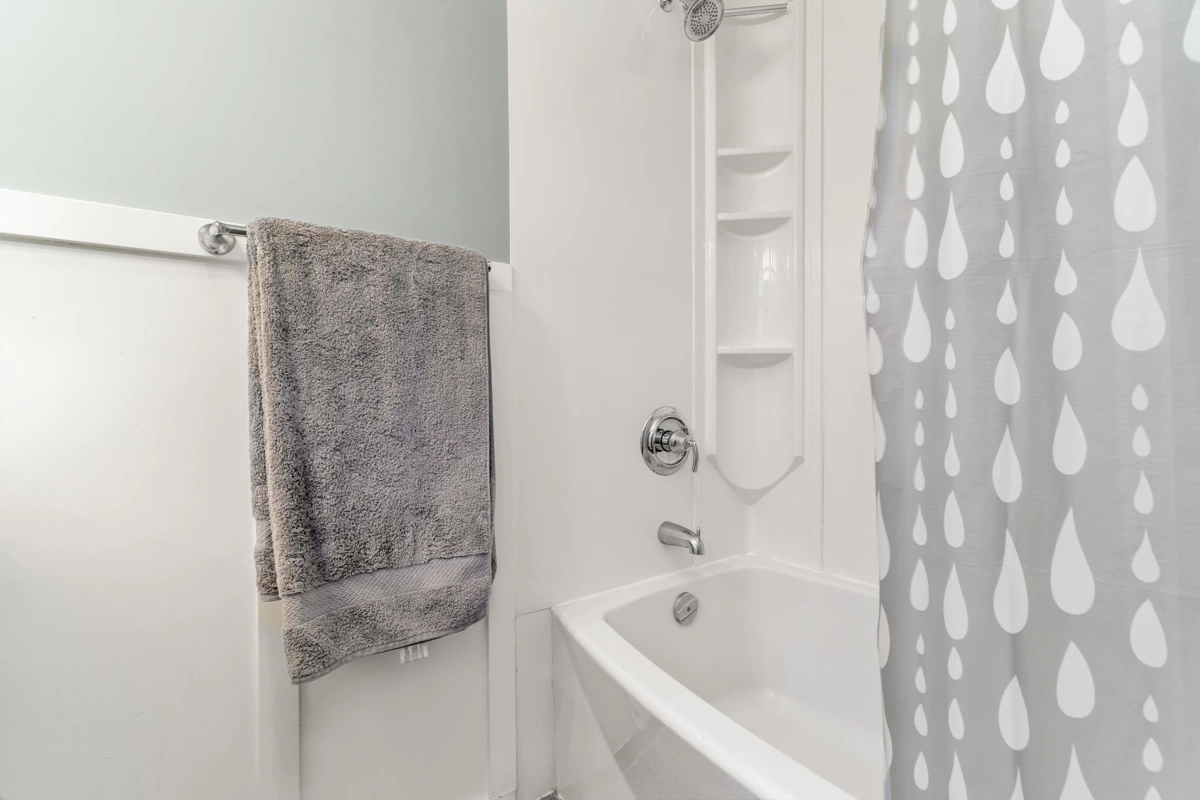 Hallway Photo of 35486 Sandy Hill Road, Abbotsford, BC