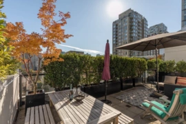 PH803 988 Richards Street, Vancouver, BC