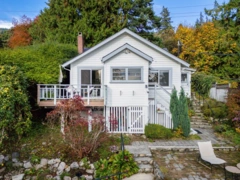 3245 Travers Avenue, West Vancouver, BC