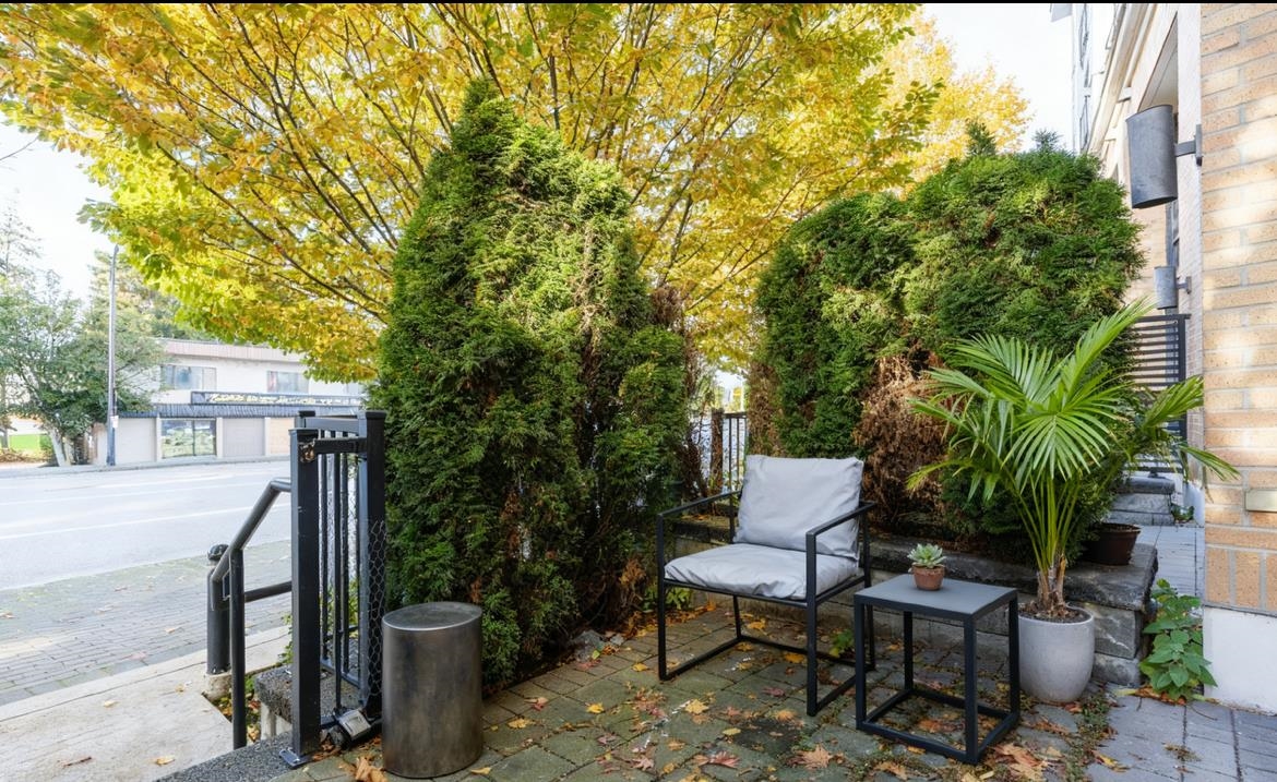 Dining Area Photo of 125 10788 Whalley Boulevard, Surrey, BC