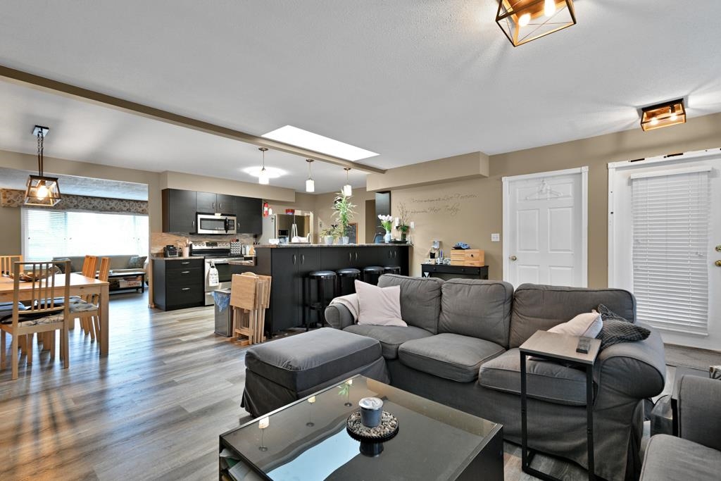 Entry Foyer Photo of 4570 Uplands Drive, Langley, BC