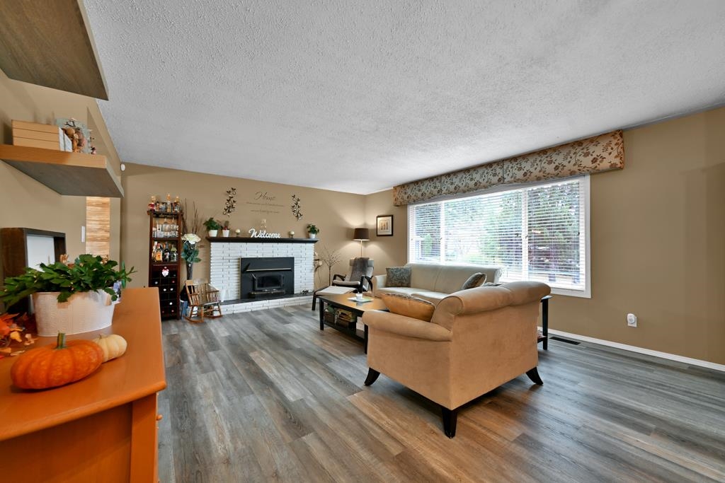 Family Room Photo of 4570 Uplands Drive, Langley, BC