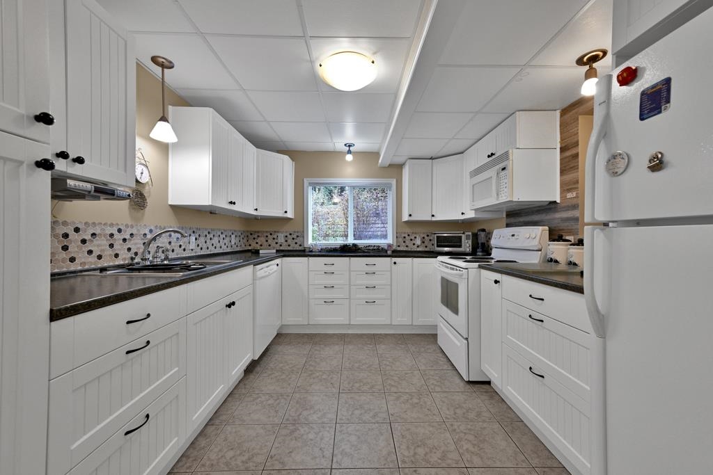 Laundry Room Photo of 4570 Uplands Drive, Langley, BC