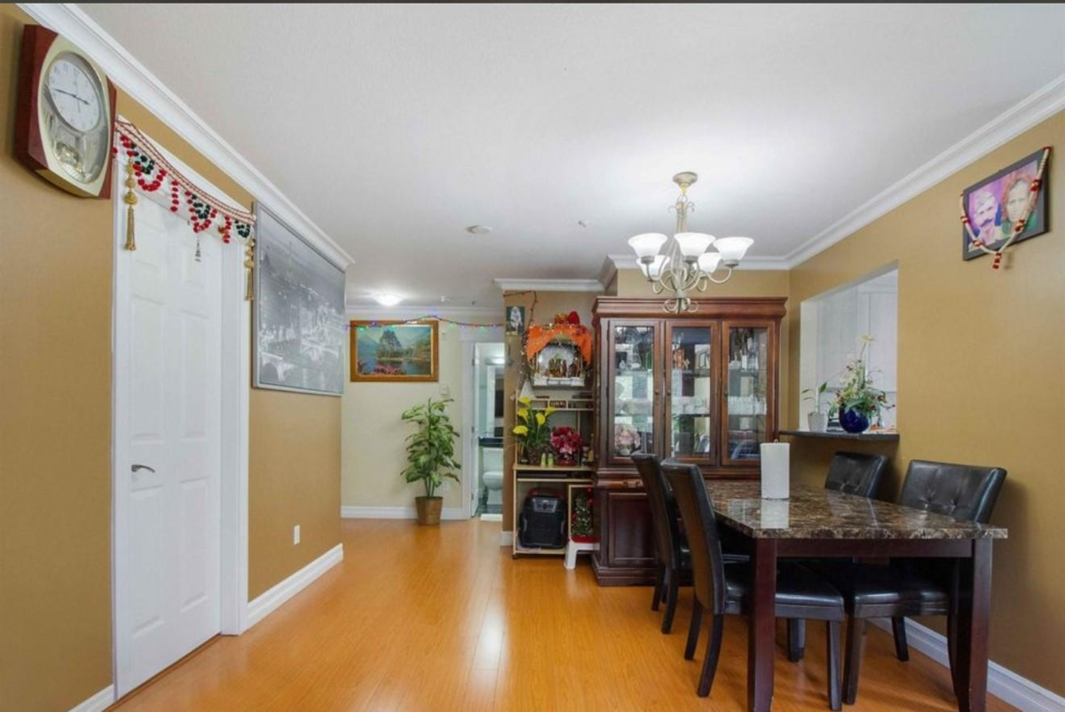 Family Room Photo of 401 12739 72 Avenue, Surrey, BC