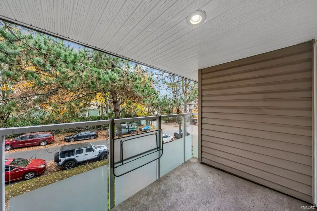 Living Room Photo of 309 825 E 7th Avenue, Vancouver, BC