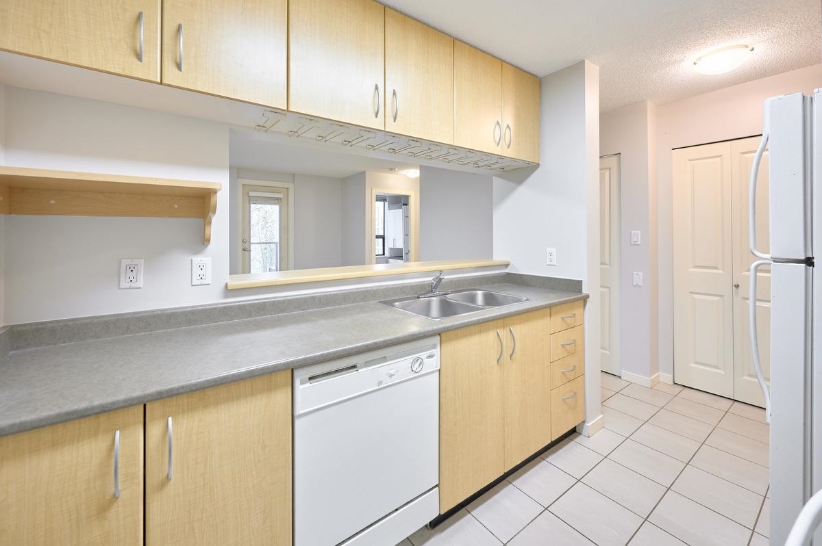 Bedroom 3 Photo of 318 3638 Vanness Avenue, Vancouver, BC