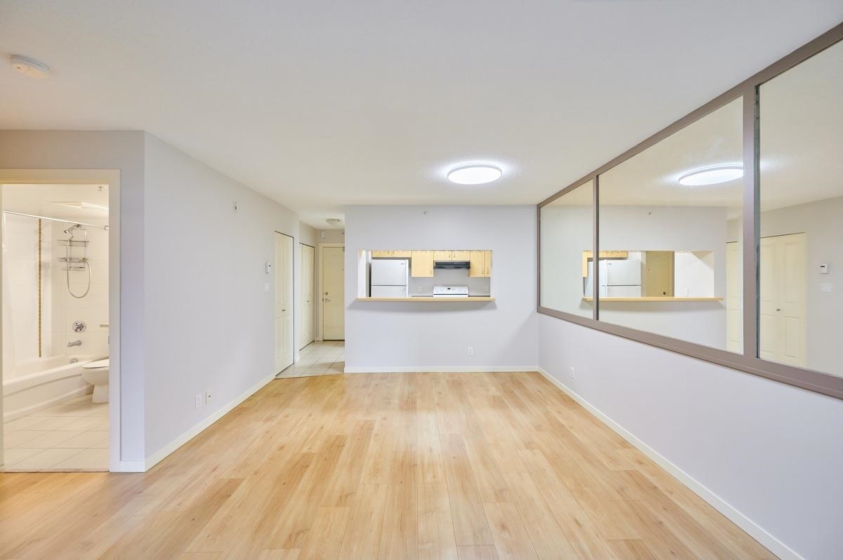 Kitchen Island Photo of 318 3638 Vanness Avenue, Vancouver, BC