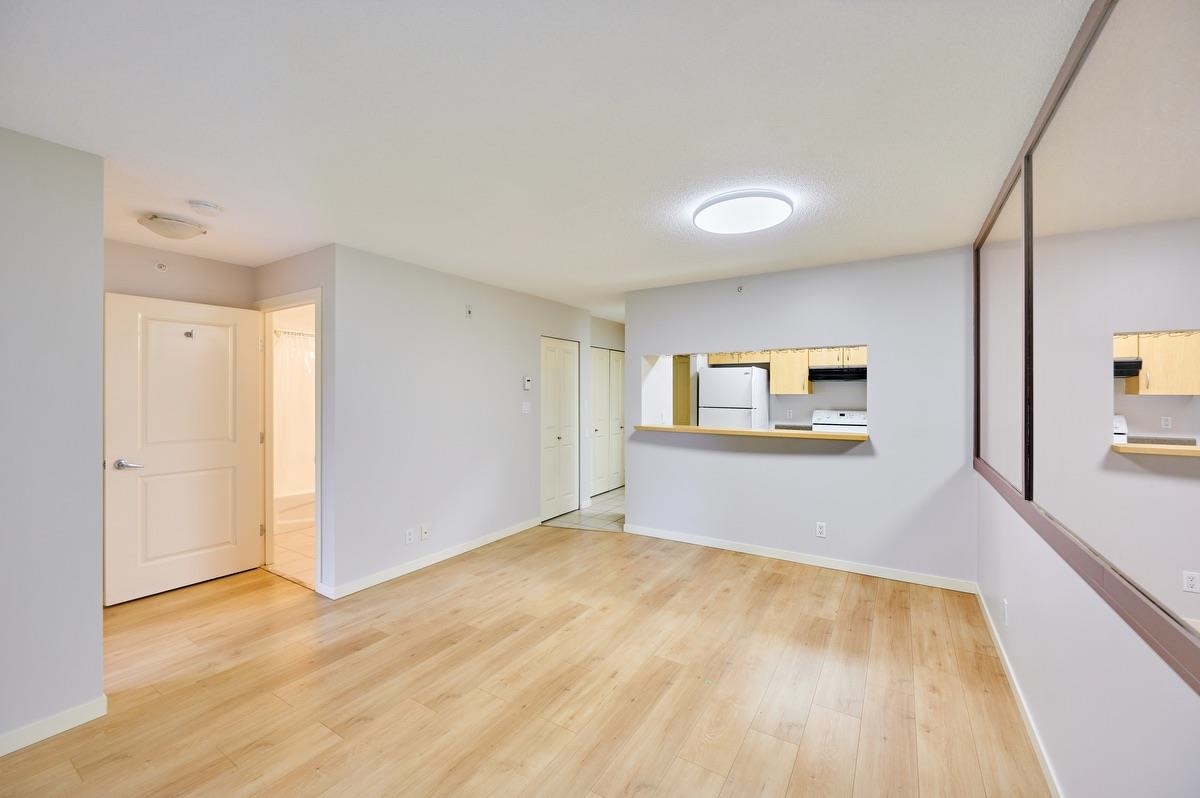 Kitchen Photo of 318 3638 Vanness Avenue, Vancouver, BC