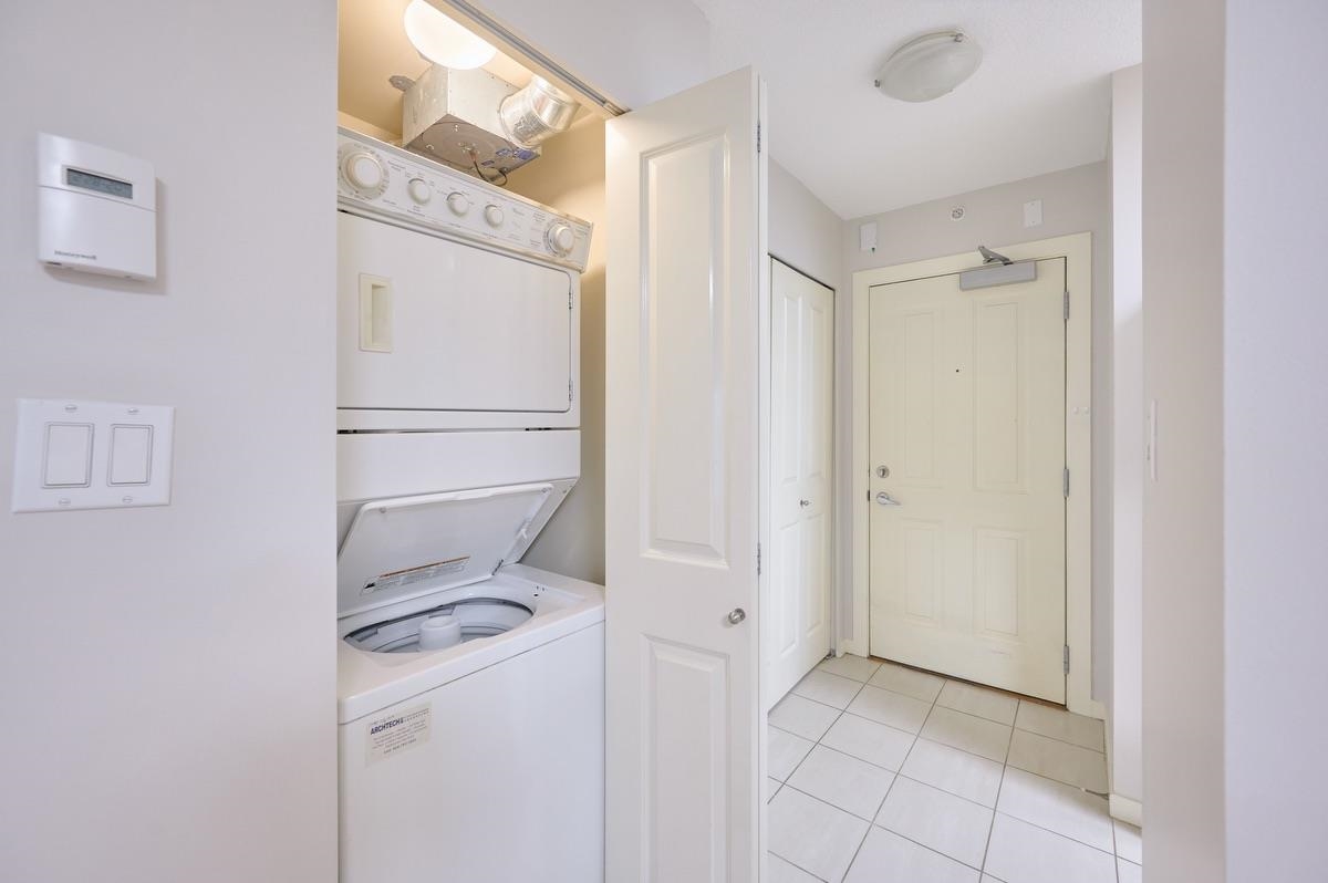 Powder Room Photo of 318 3638 Vanness Avenue, Vancouver, BC