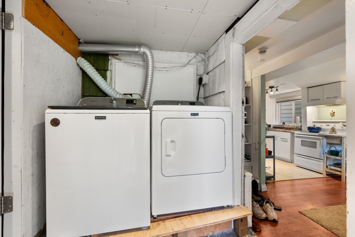 Entry Foyer Photo of 831 E 38th Avenue, Vancouver, BC