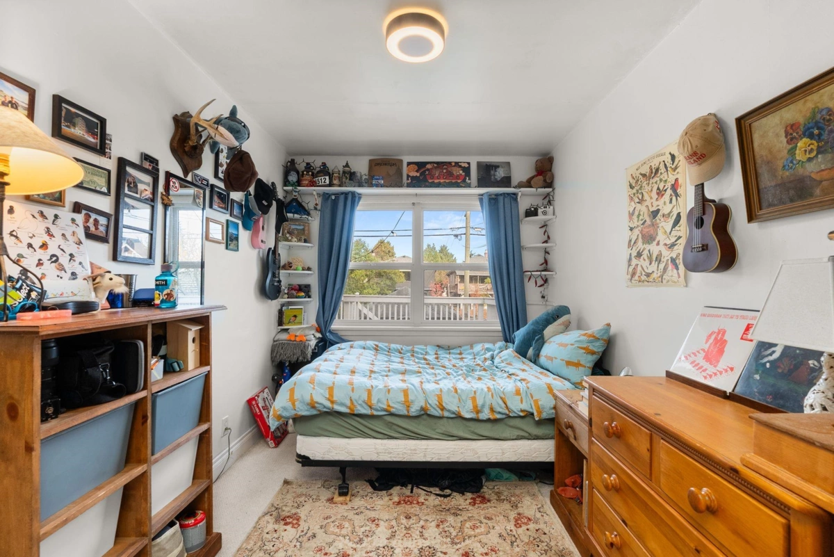 Guest Bathroom Photo of 831 E 38th Avenue, Vancouver, BC