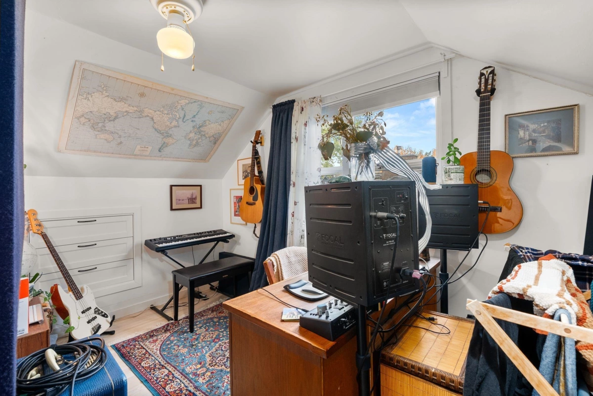 Laundry Room Photo of 831 E 38th Avenue, Vancouver, BC