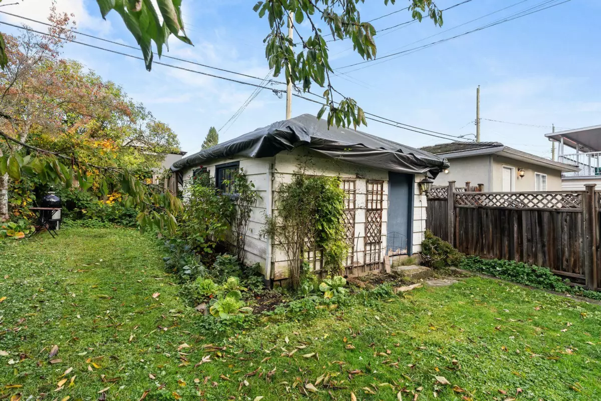 Street View Photo of 831 E 38th Avenue, Vancouver, BC