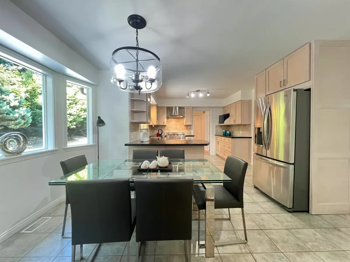 Bedroom 4 Photo of 3791 Southridge Avenue, West Vancouver, BC