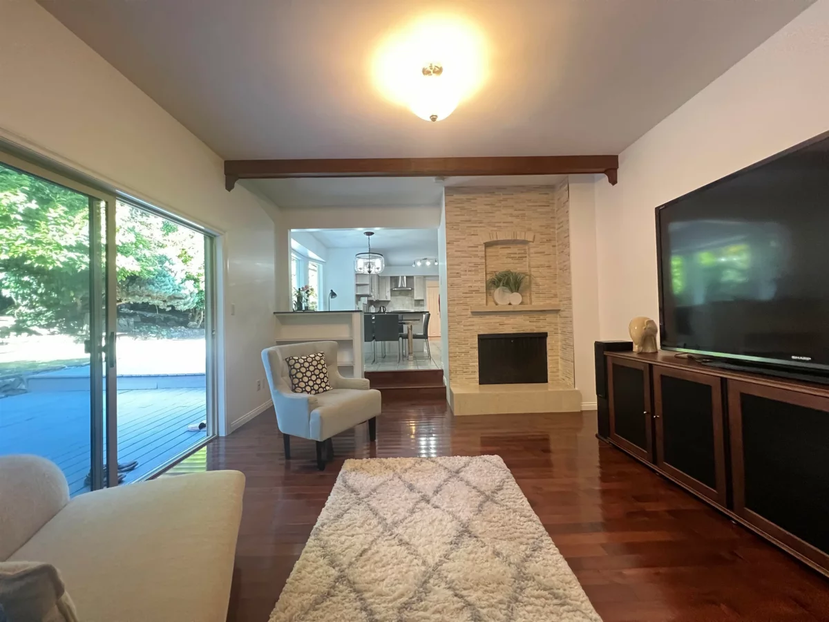 Loft / Bonus Room Photo of 3791 Southridge Avenue, West Vancouver, BC