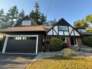 3791 Southridge Avenue, West Vancouver, BC, West Vancouver — 5 bed single family residence for sale