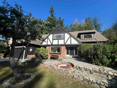 Exterior Rear Photo of 3791 Southridge Avenue, West Vancouver, BC