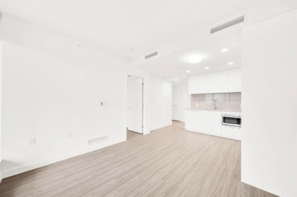 Kitchen Photo of 2101 13675 107a Avenue, Surrey, BC