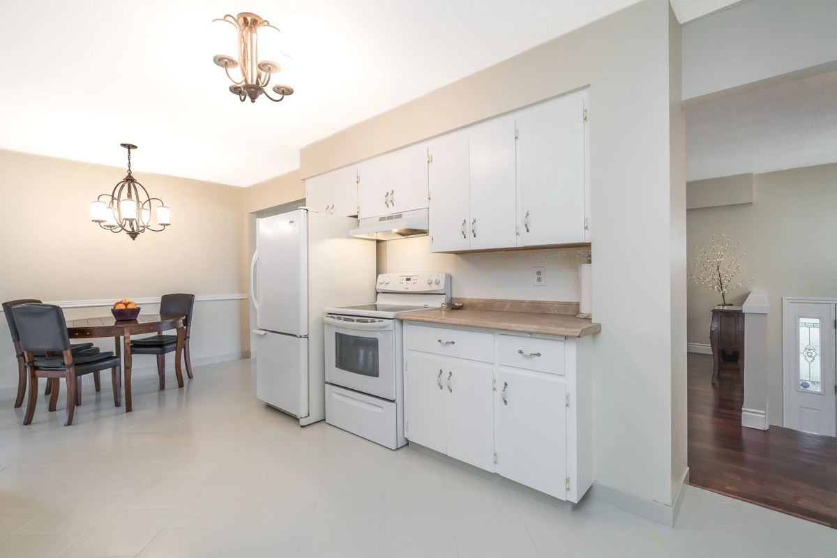 Primary Bathroom Photo of 46102 Griffin Drive, Chilliwack, BC