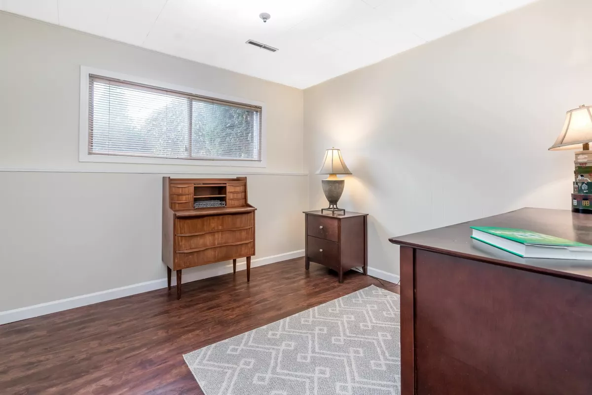 Staircase Photo of 46102 Griffin Drive, Chilliwack, BC