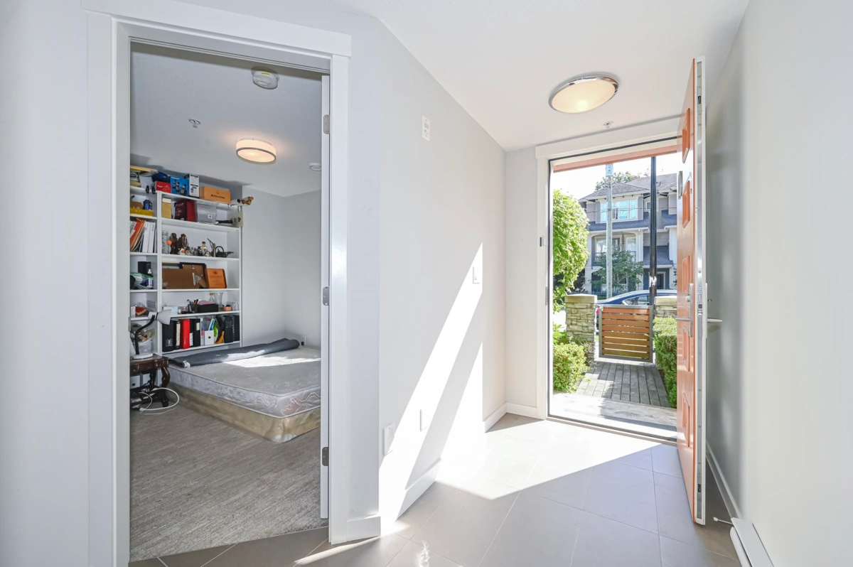Kitchen Island Photo of 10 8377 Jones Road, Richmond, BC