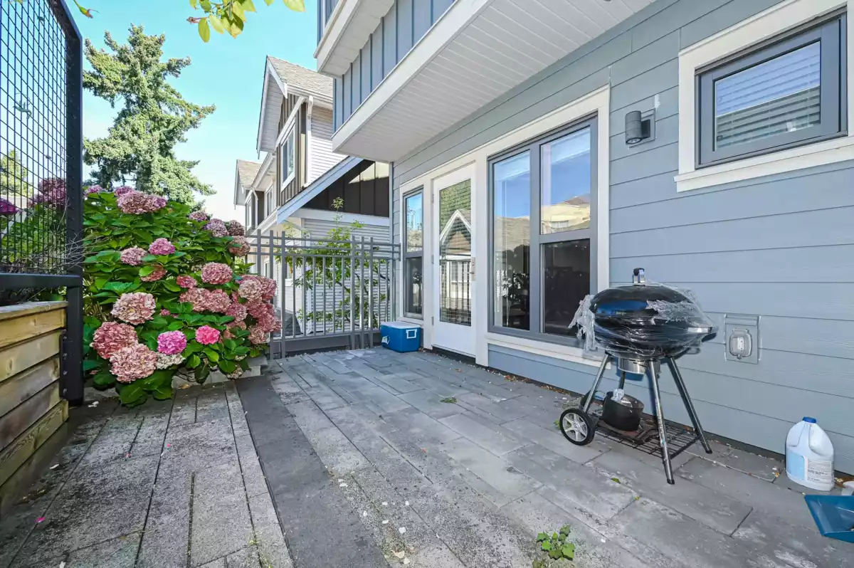 Kitchen Photo of 10 8377 Jones Road, Richmond, BC