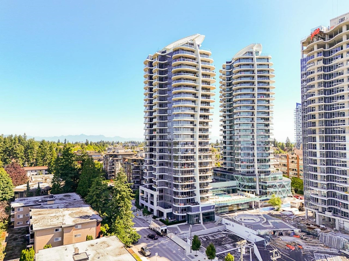 Staircase Photo of 1805 1500 Martin Street, White Rock, BC
