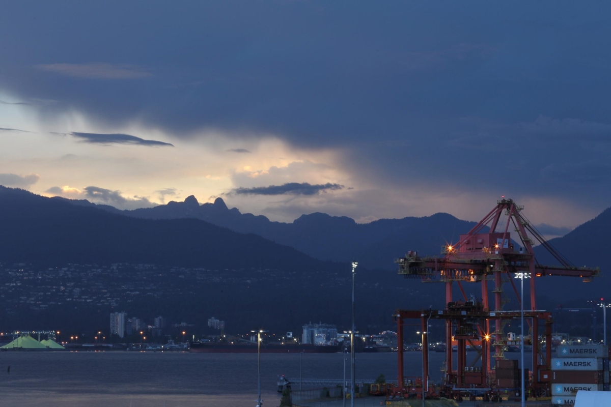 Backyard Photo of 403 289 Alexander Street, Vancouver, BC