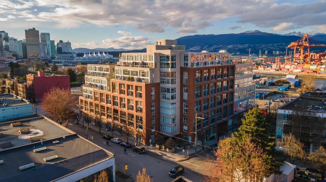 Fitness Center Photo Near 403 289 Alexander Street, Vancouver, BC