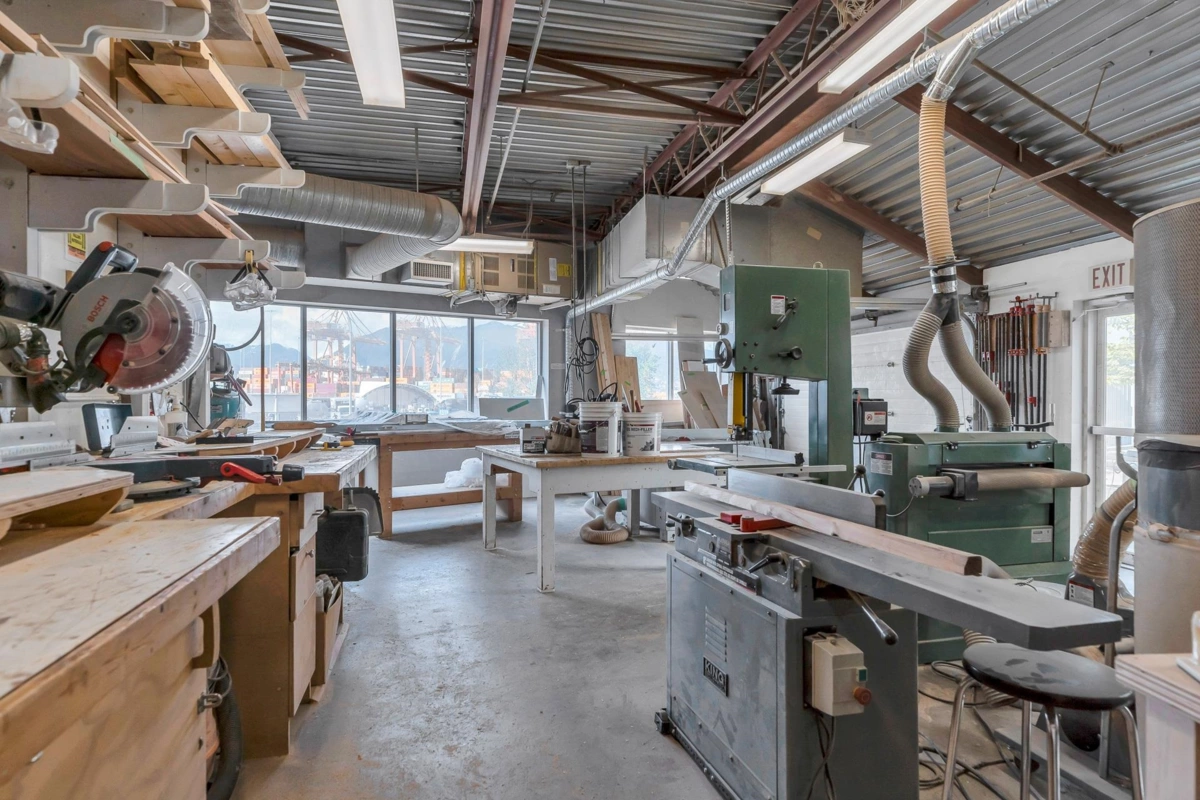 Front Yard Photo of 403 289 Alexander Street, Vancouver, BC