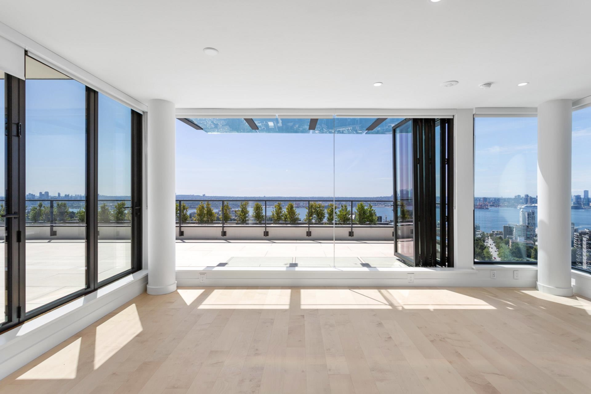 Dining Area Photo of 1602 135 E 13th Street, North Vancouver, BC