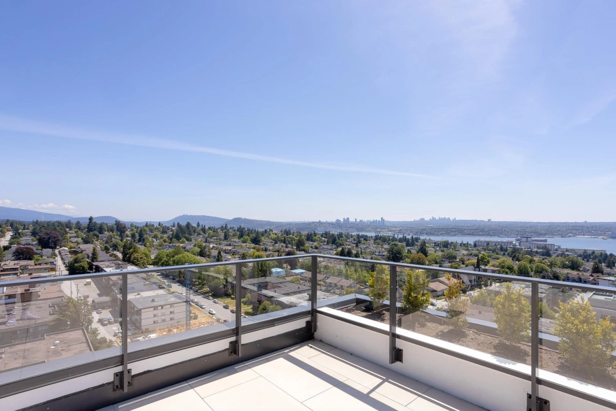 Garden / Landscaping Photo of 1602 135 E 13th Street, North Vancouver, BC