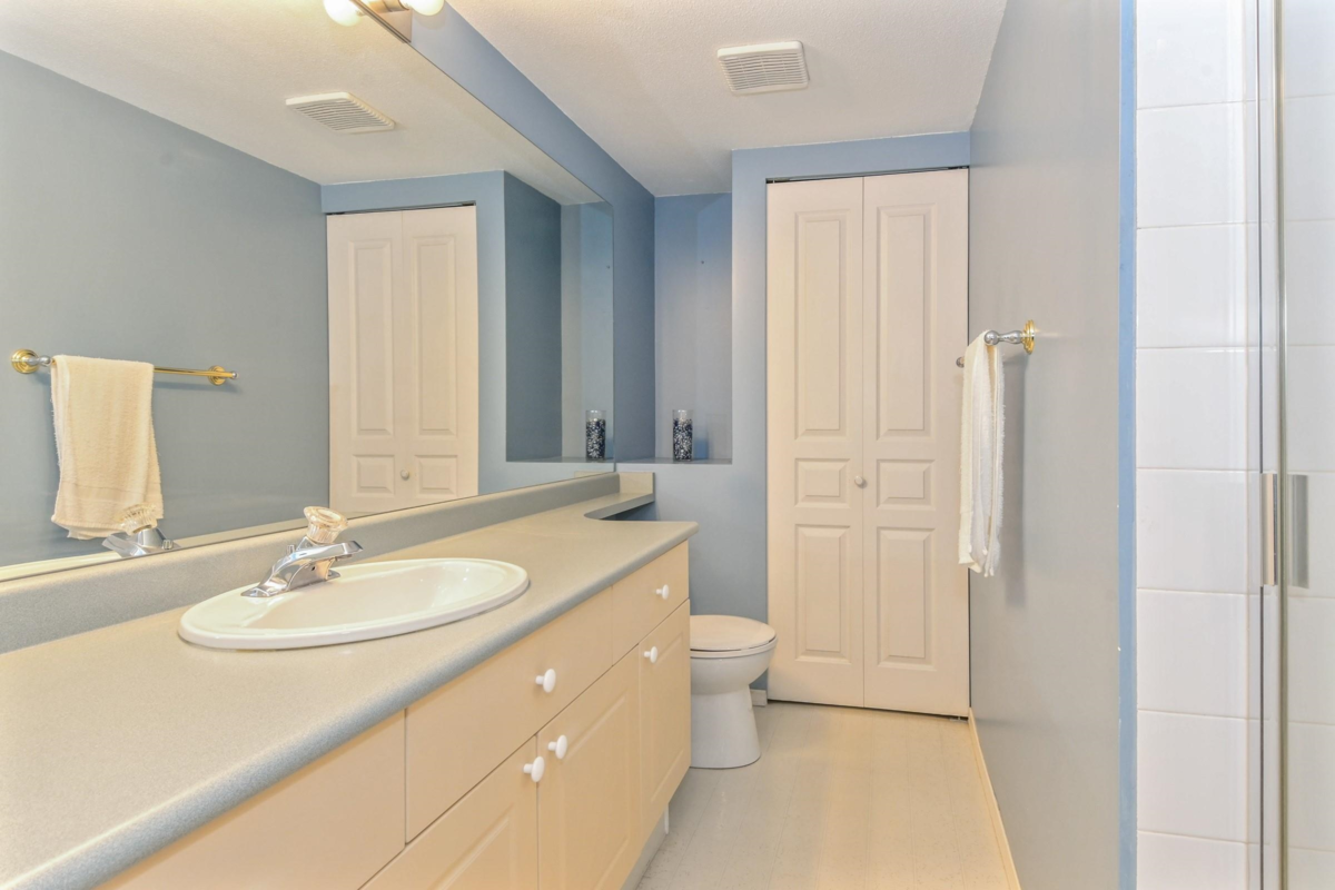 Bedroom 2 Photo of 204 33478 Roberts Avenue, Abbotsford, BC