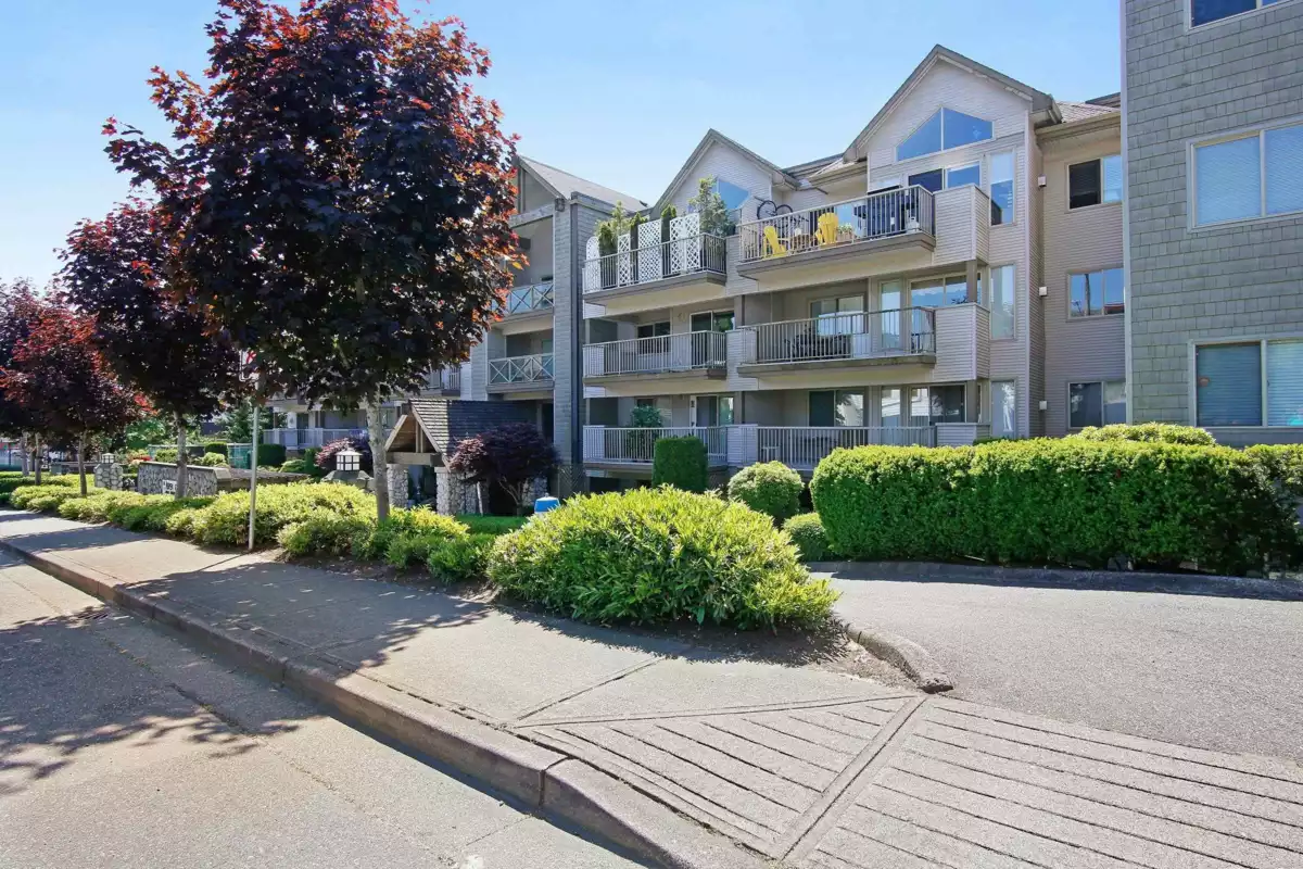 Exterior Rear Photo of 204 33478 Roberts Avenue, Abbotsford, BC