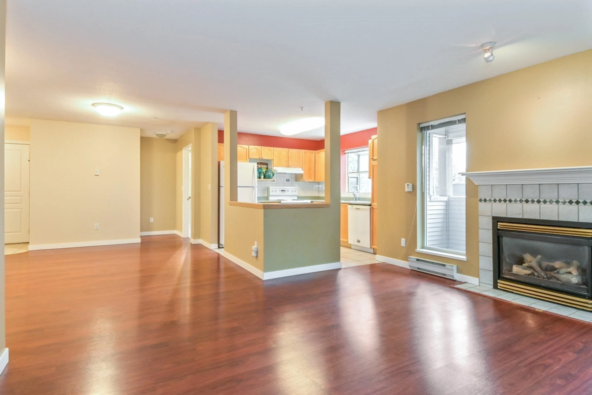 Kitchen Photo of 204 33478 Roberts Avenue, Abbotsford, BC