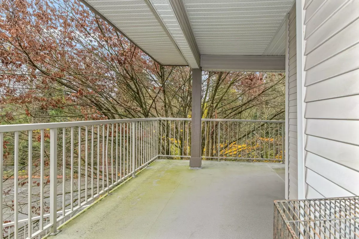 Laundry Room Photo of 204 33478 Roberts Avenue, Abbotsford, BC