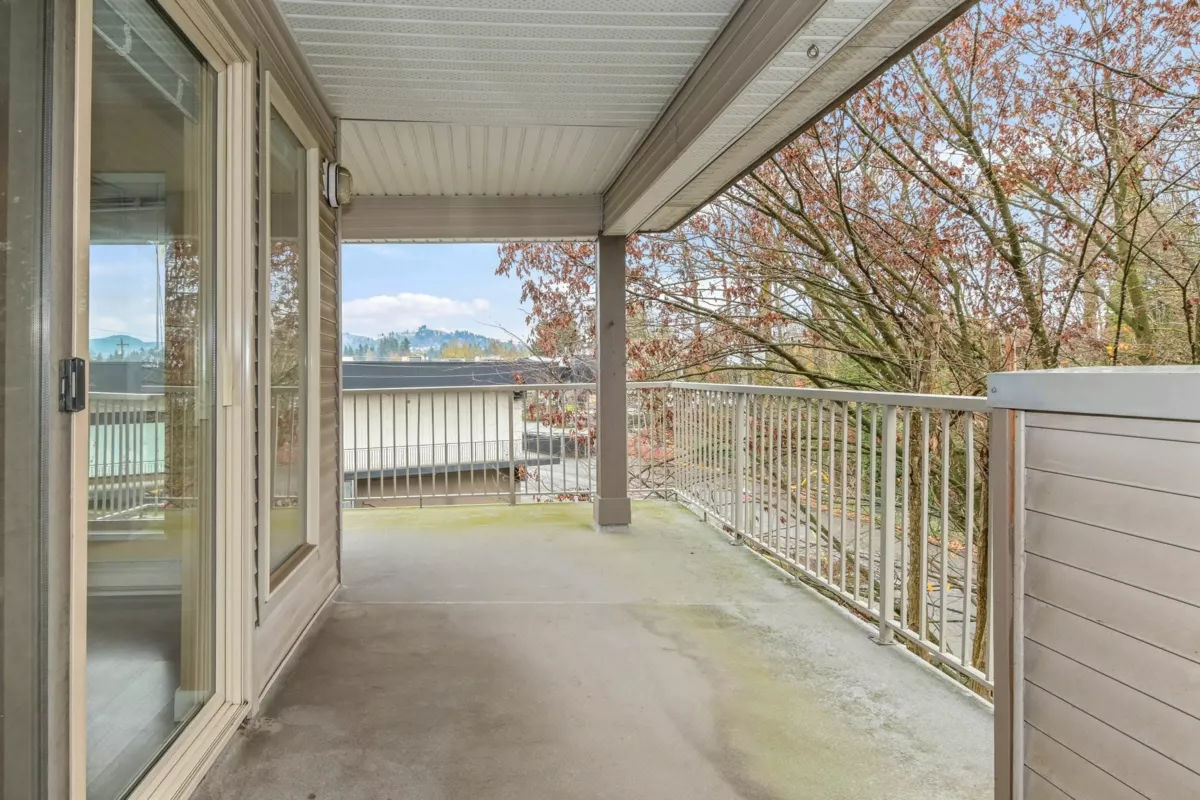 Office / Den Photo of 204 33478 Roberts Avenue, Abbotsford, BC