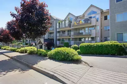 204 33478 Roberts Avenue, Abbotsford, BC, Abbotsford — Apartment/Condo for sale