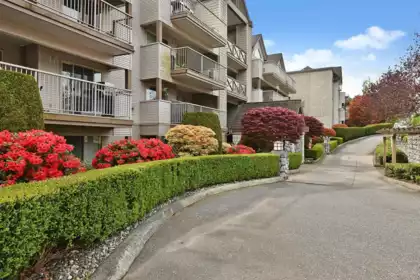204 33478 Roberts Avenue, Abbotsford, BC, Abbotsford — Apartment/Condo for sale