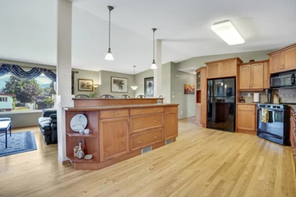 6075 Glengarry Drive, Chilliwack, BC, Chilliwack — Single Family Residence for sale