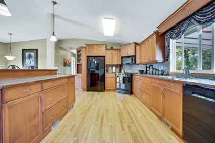 6075 Glengarry Drive, Chilliwack, BC, Chilliwack — Single Family Residence for sale