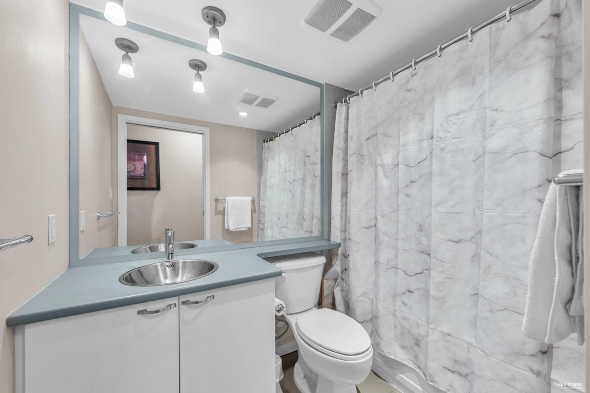 Walk-In Closet Photo of 2301 602 Citadel Parade, Vancouver, BC