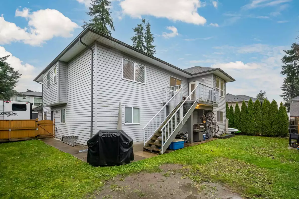 Hot Tub / Spa Photo of 2 20256 98a Avenue, Langley, BC